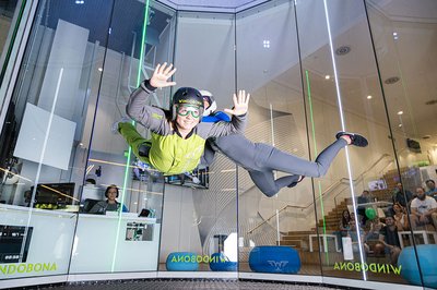 윈도보나 실내 스카이다이빙 - 마드리드 바람 터널 (윈도보나 인도어 스카이다이빙 - 투넬 데 비엔토 마드리드)